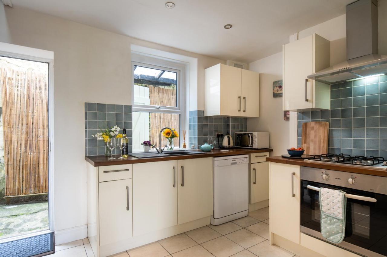 Villa Windy Ridge Terrace With Beautiful Sea Views, North Wales Coast Old Colwyn Esterno foto