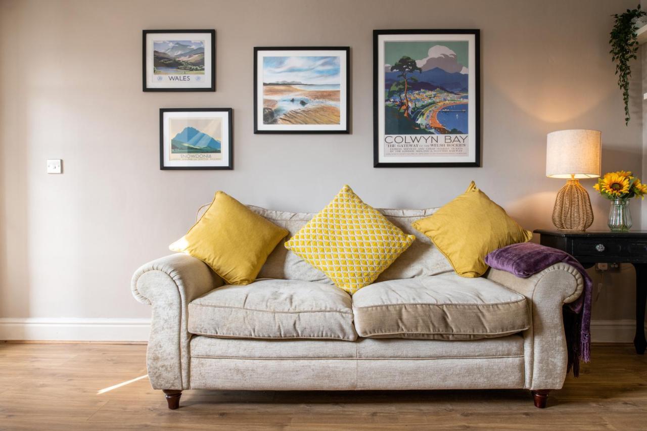 Villa Windy Ridge Terrace With Beautiful Sea Views, North Wales Coast Old Colwyn Esterno foto