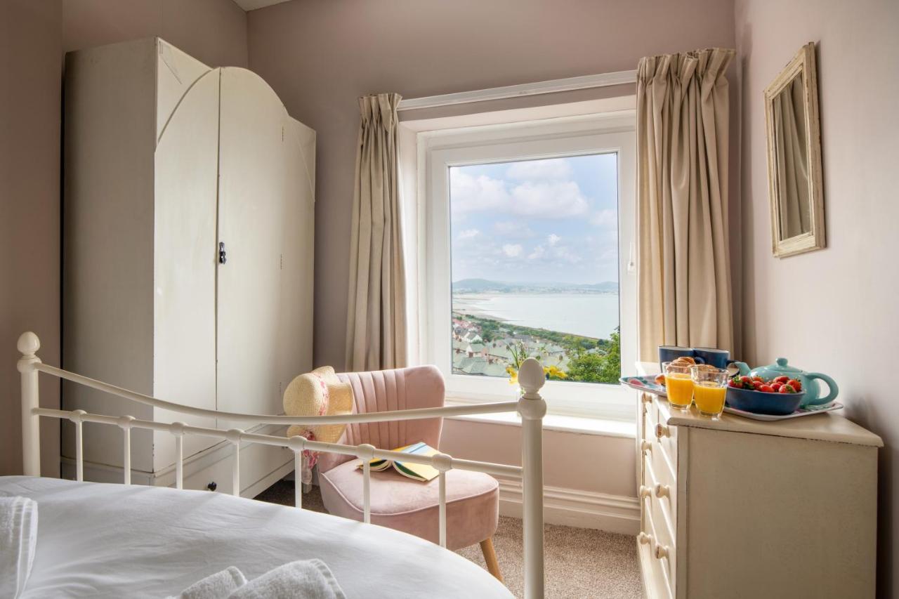 Villa Windy Ridge Terrace With Beautiful Sea Views, North Wales Coast Old Colwyn Esterno foto