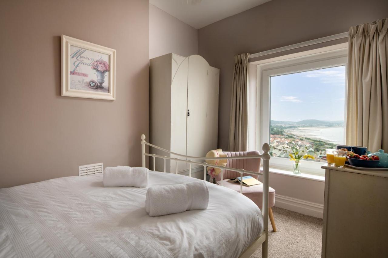 Villa Windy Ridge Terrace With Beautiful Sea Views, North Wales Coast Old Colwyn Esterno foto