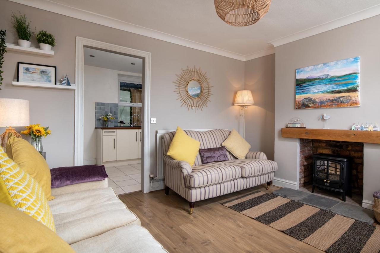 Villa Windy Ridge Terrace With Beautiful Sea Views, North Wales Coast Old Colwyn Esterno foto